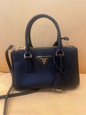 Prada Galleria Saffiano Mini leather tote bag in Black